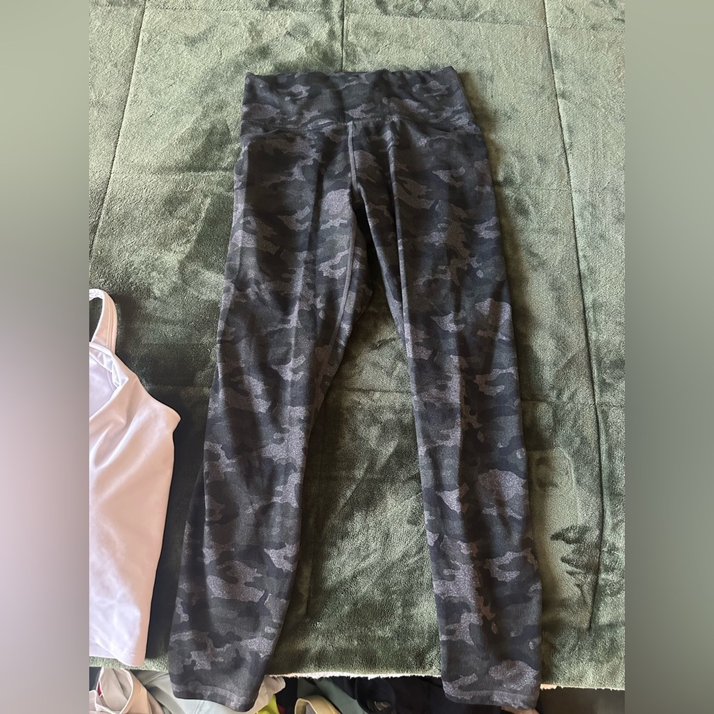 Fabletics Powerhold leggings